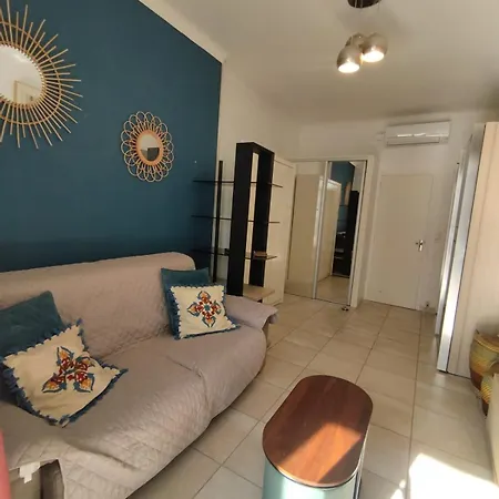 Studio Central Апартаменты Кане